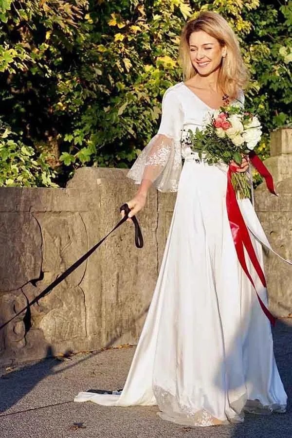 Anneprom A-Line V-Neck Long Sleeves Satin Wedding Party Dress With Lace  APW0216
